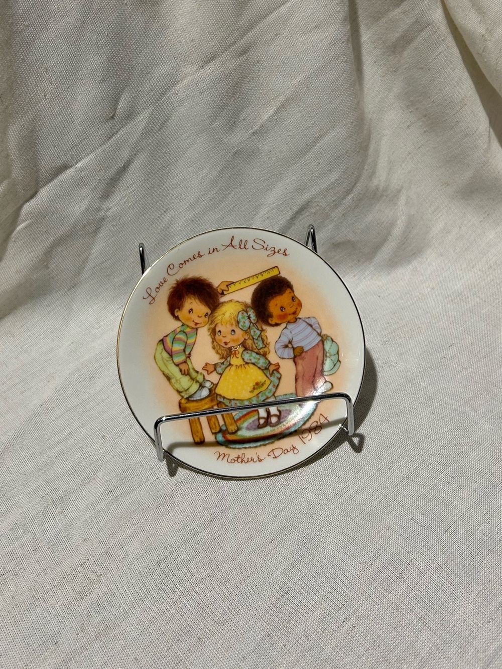 Avon 1984 Mother's Day collector's Plate